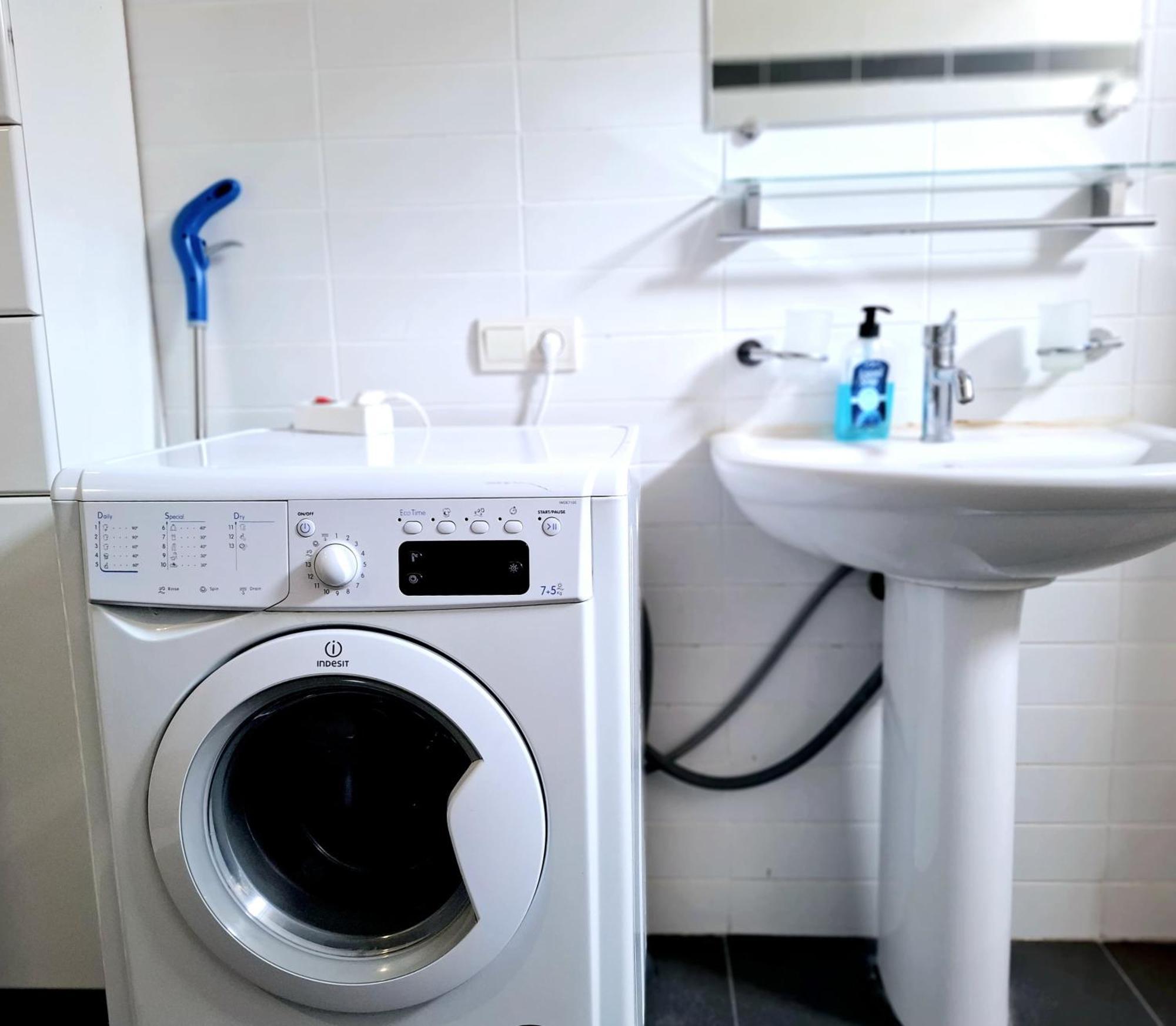 City Center 2Bdr Apartment Near Rustaveli Av. 第比利斯 外观 照片